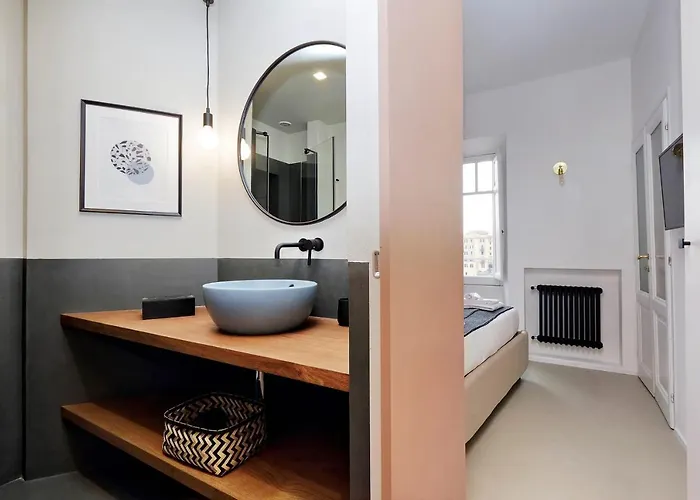 Ych-bright Penthouse Near Colosseum Rome