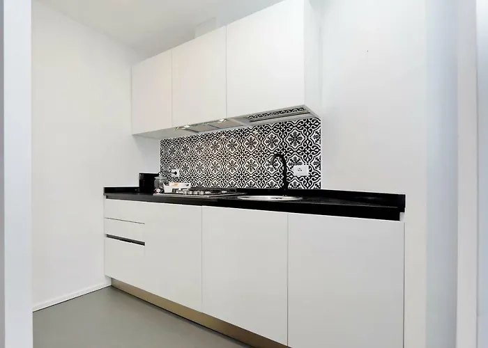 Ych-bright Penthouse Near Colosseum Rome